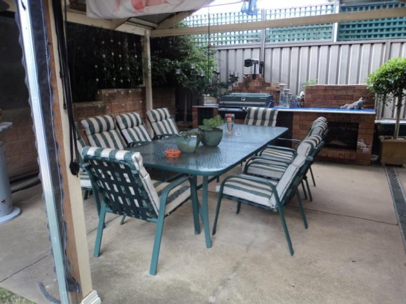 55 Clennam Avenue, Ambarvale NSW 2560