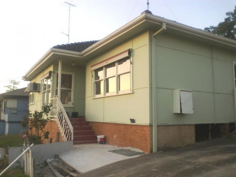 28 Grandview Drive, Campbelltown NSW 2560
