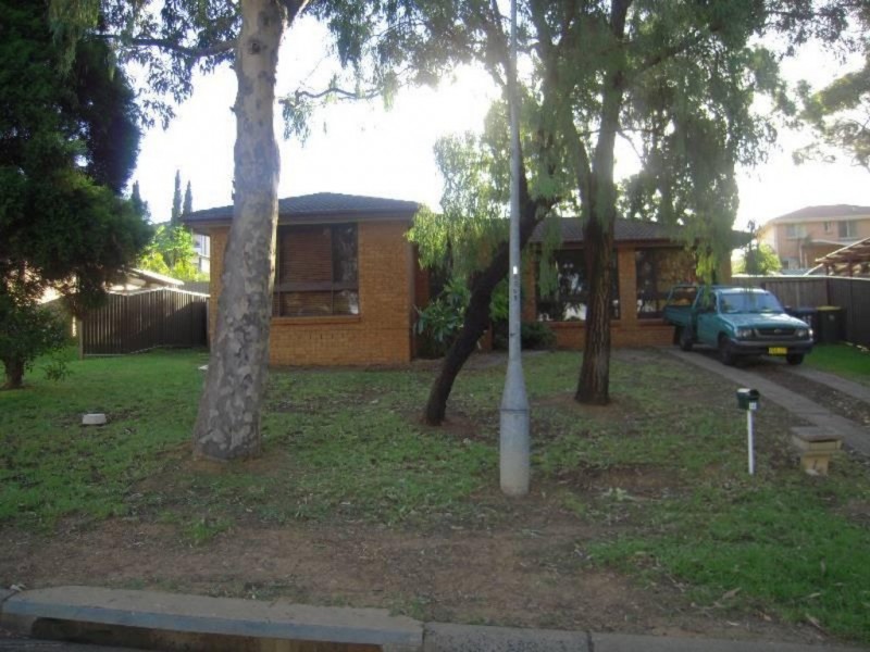 16 Gargarey Street, Ambarvale NSW 2560