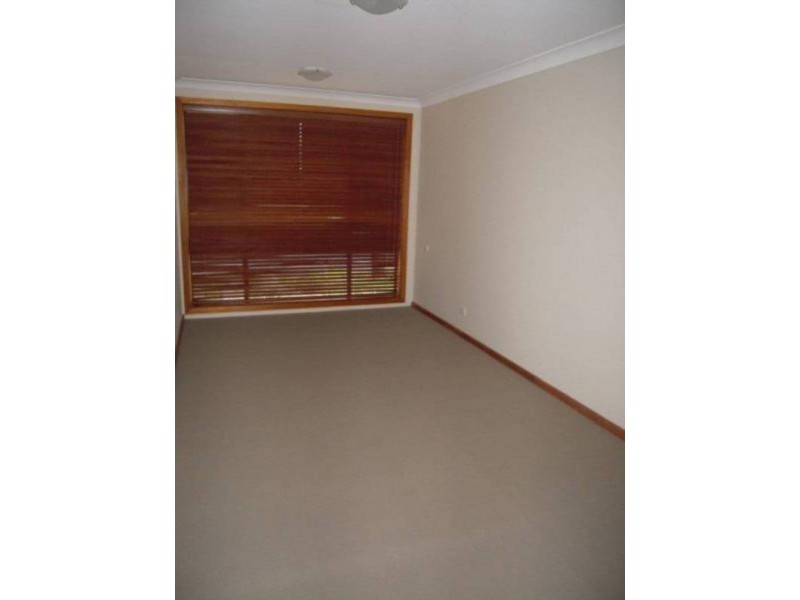 16 Gargarey Street, Ambarvale NSW 2560