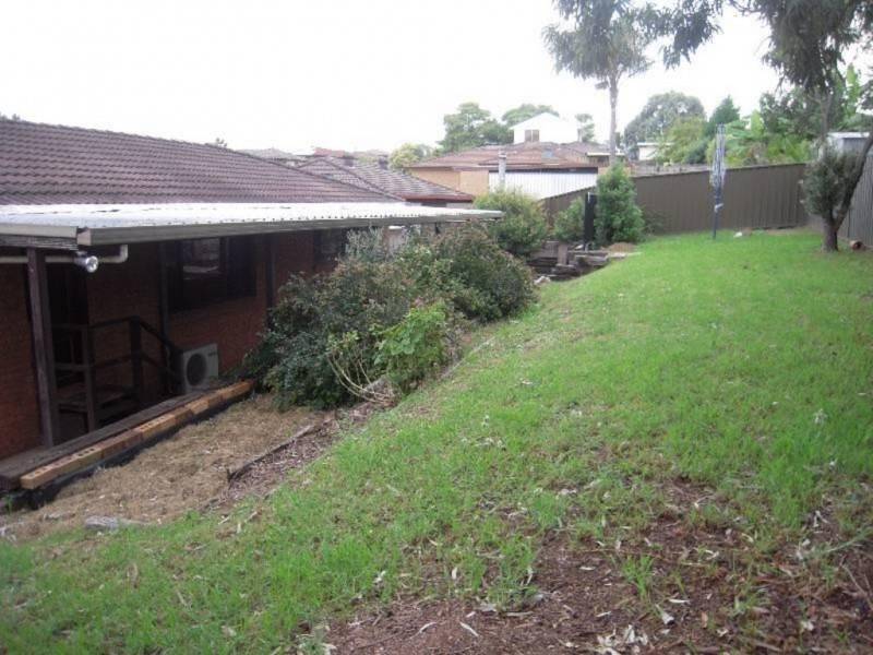 16 Gargarey Street, Ambarvale NSW 2560