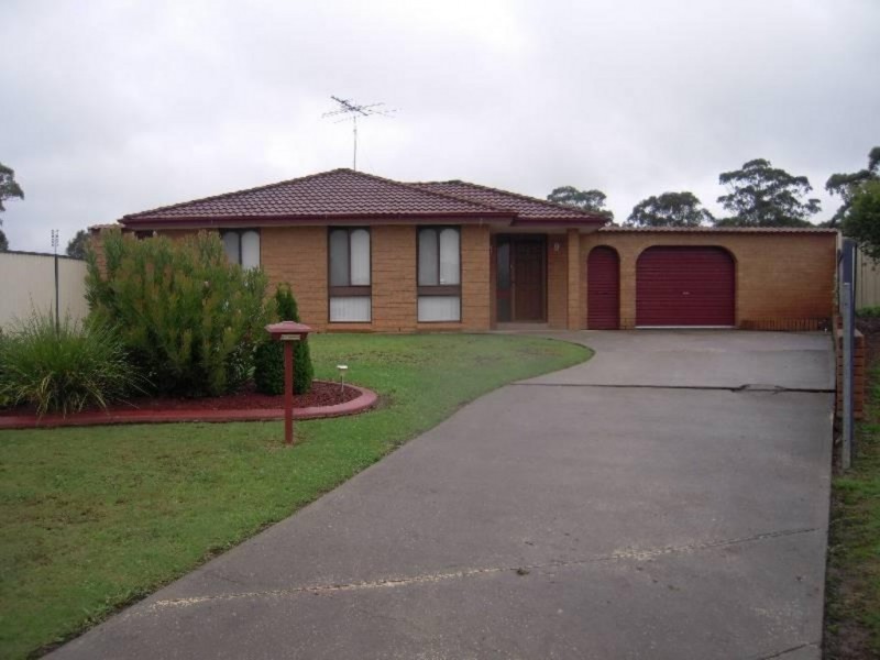 9 Yallarah Street, St Helens Park NSW 2560