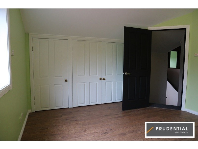 6 Hyalin Place, Eagle Vale NSW 2558