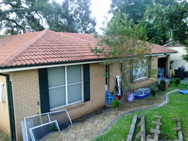 4 Perrumba Pl, Bradbury NSW 2560