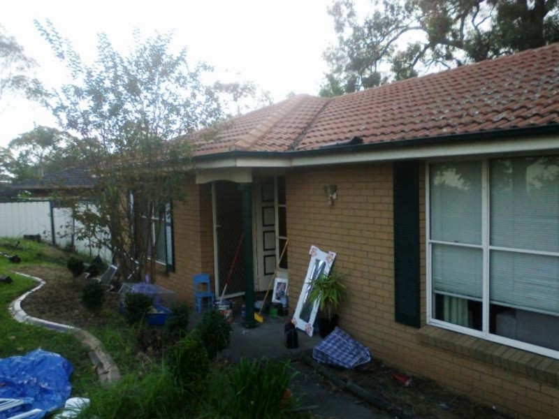 4 Perrumba Pl, Bradbury NSW 2560