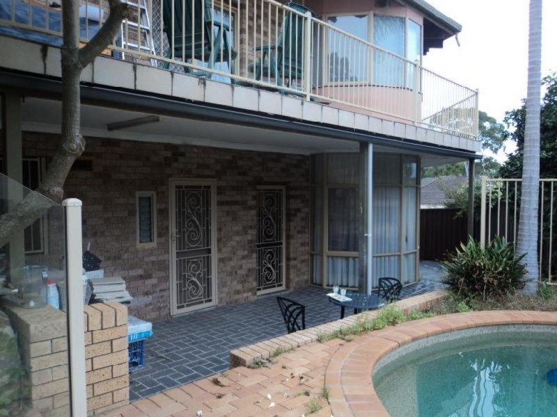 10 Perrumba Pl, Bradbury NSW 2560