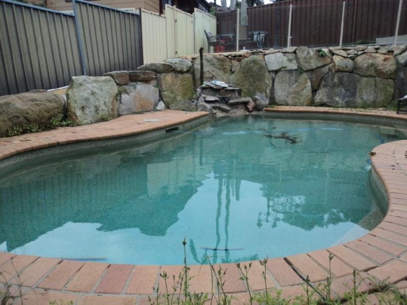 10 Perrumba Pl, Bradbury NSW 2560