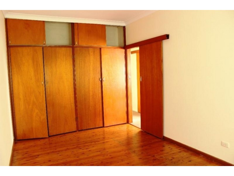3 Sheather Place, Campbelltown NSW 2560