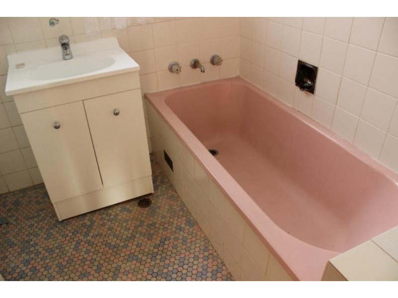 3 Sheather Place, Campbelltown NSW 2560