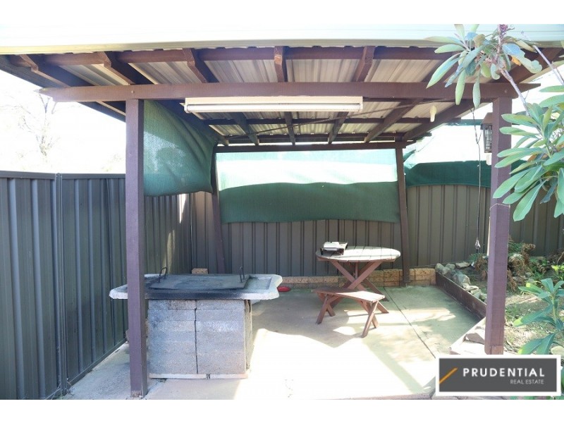 11 Hudson Place, Ingleburn NSW 2565