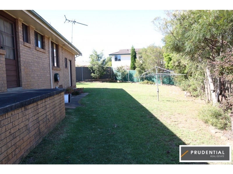 11 Hudson Place, Ingleburn NSW 2565