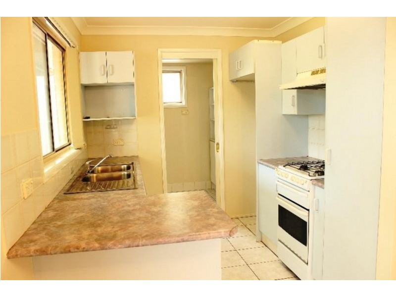 21 Gadshill Place, Rosemeadow NSW 2560