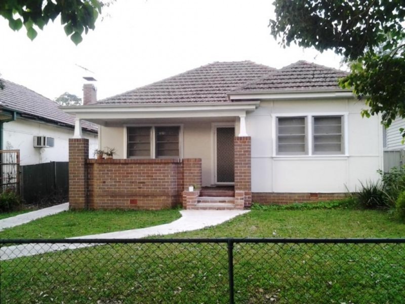 24 Lithgow Street, Campbelltown NSW 2560