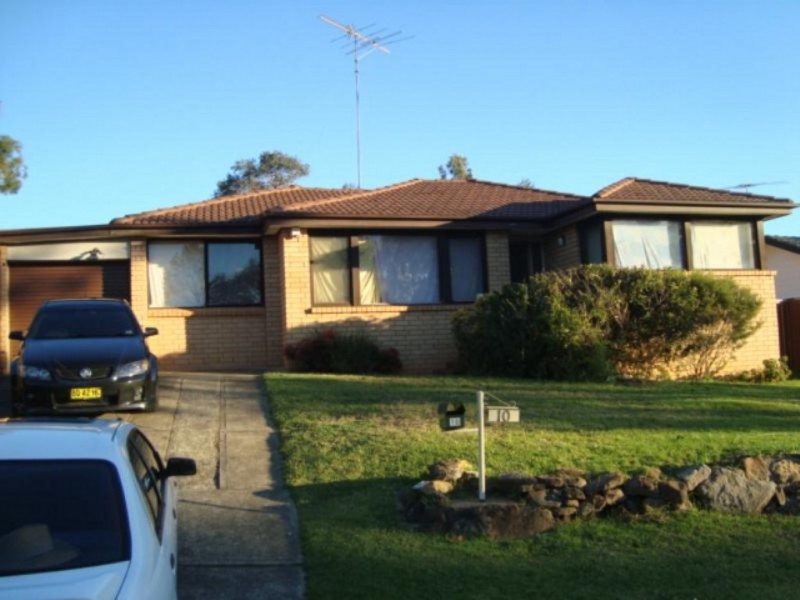 10 Peggotty Avenue, Ambarvale NSW 2560