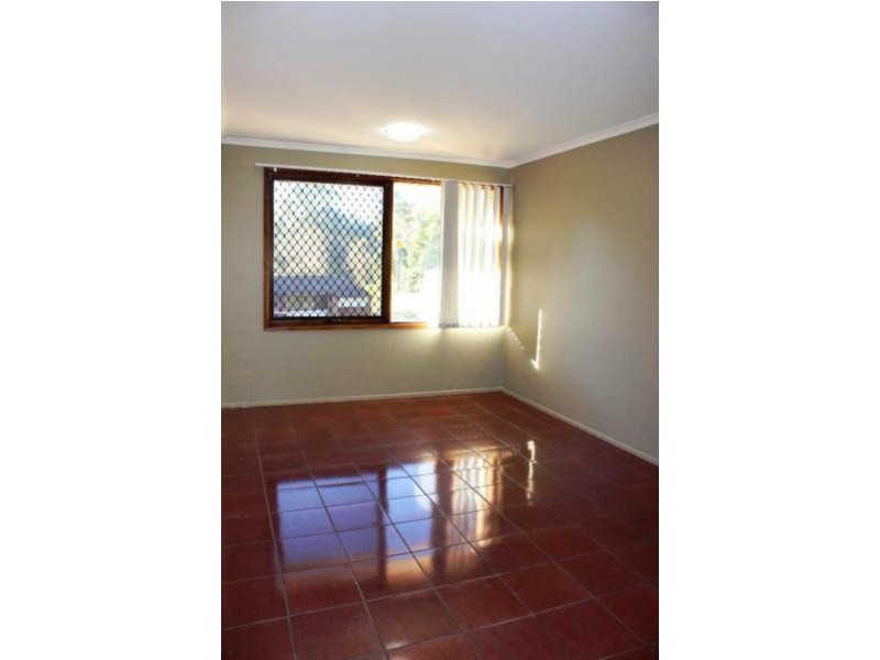 10 Peggotty Avenue, Ambarvale NSW 2560