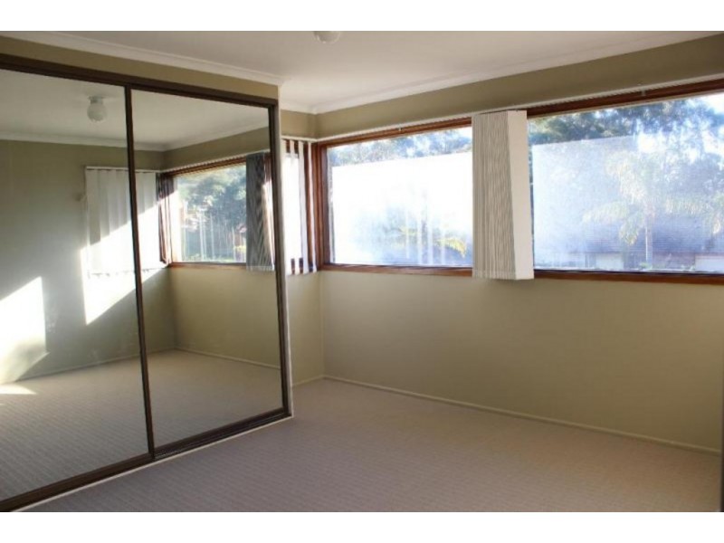 10 Peggotty Avenue, Ambarvale NSW 2560