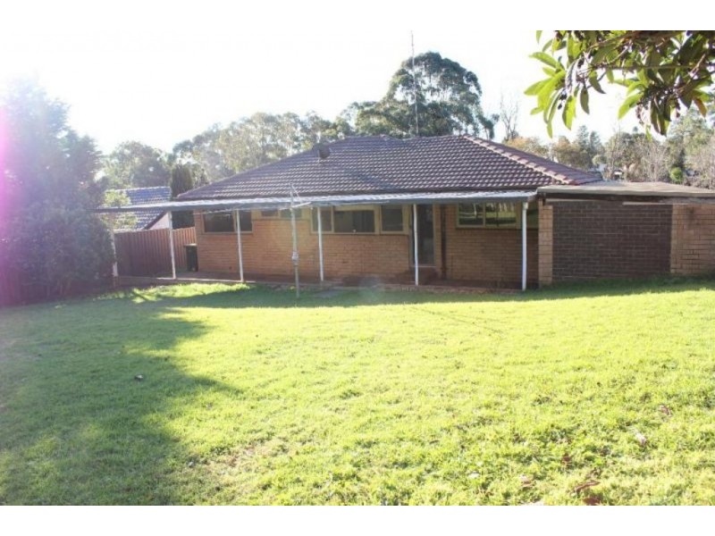10 Peggotty Avenue, Ambarvale NSW 2560