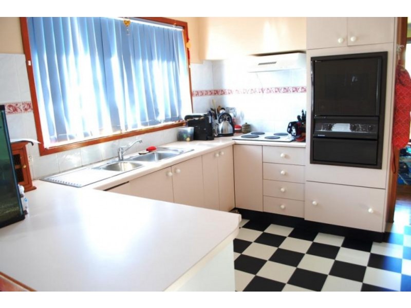 37 Burns Road, Campbelltown NSW 2560