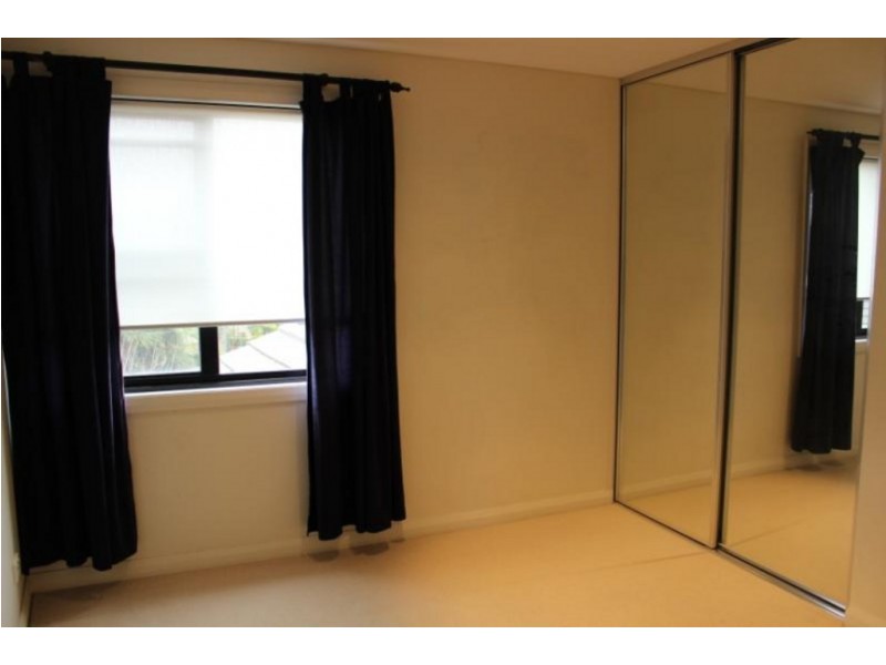 36 Parkside Crescent, Campbelltown NSW 2560