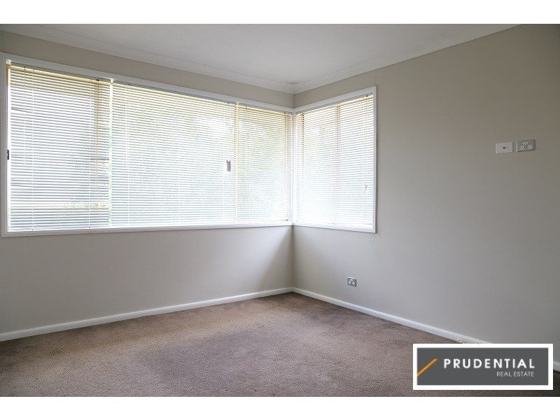10 Lewis Street, Bradbury NSW 2560