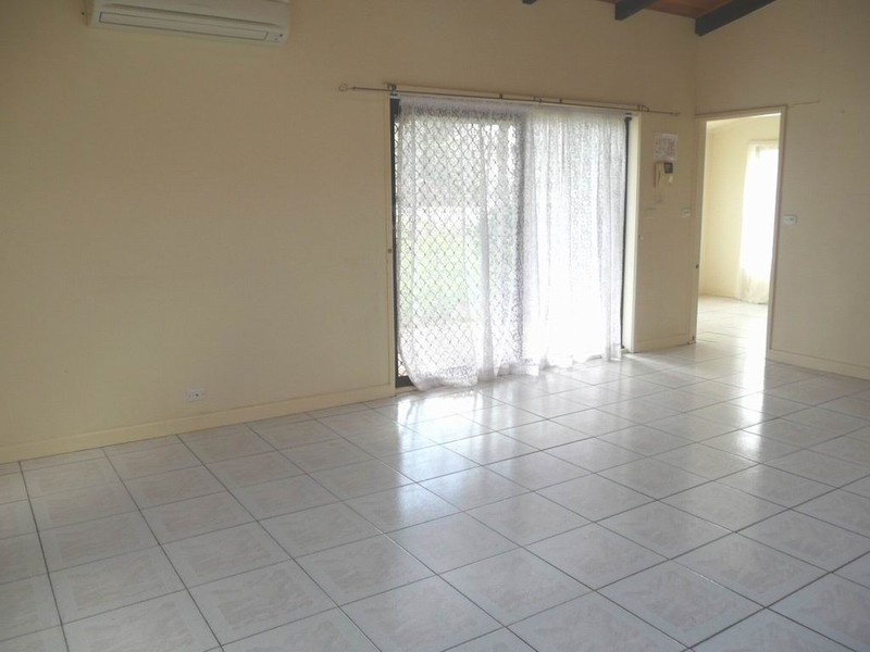 1 Balook Crescent, Bradbury NSW 2560