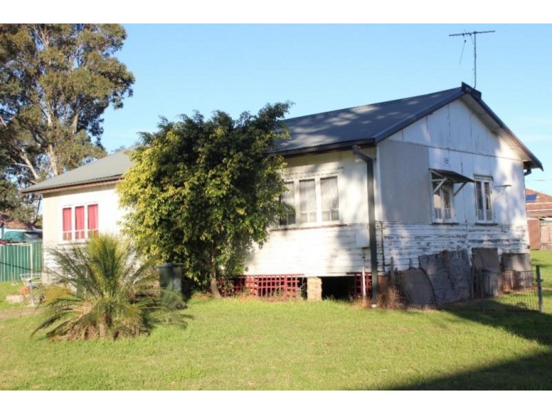 6 Rudd Rd, Leumeah NSW 2560