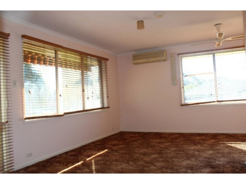 10 Crispsparkle Drive, Ambarvale NSW 2560