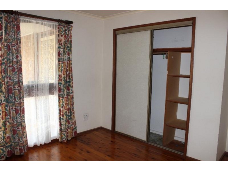 9 Midlothian Street, St Andrews NSW 2566