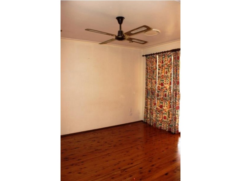 9 Midlothian Street, St Andrews NSW 2566