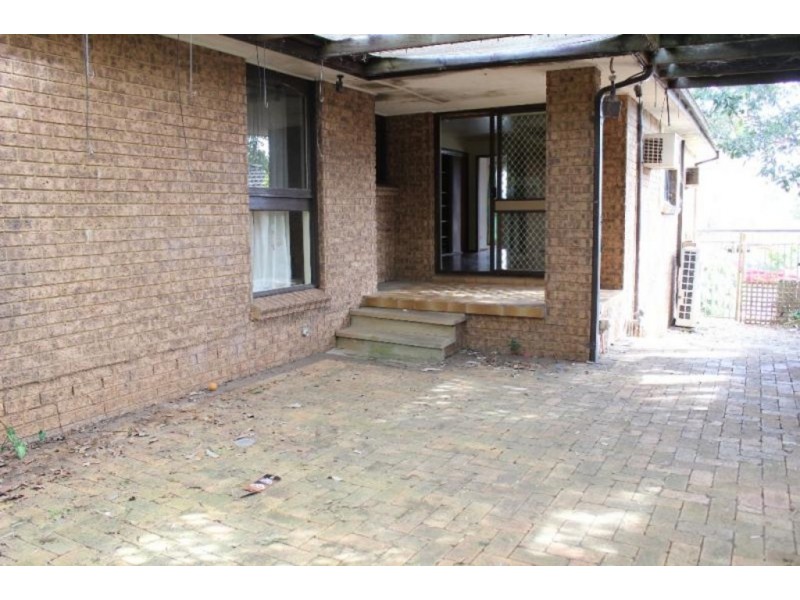 9 Midlothian Street, St Andrews NSW 2566