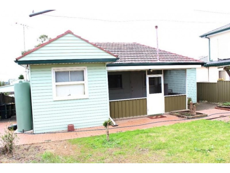 3 Ronald Street, Campbelltown NSW 2560