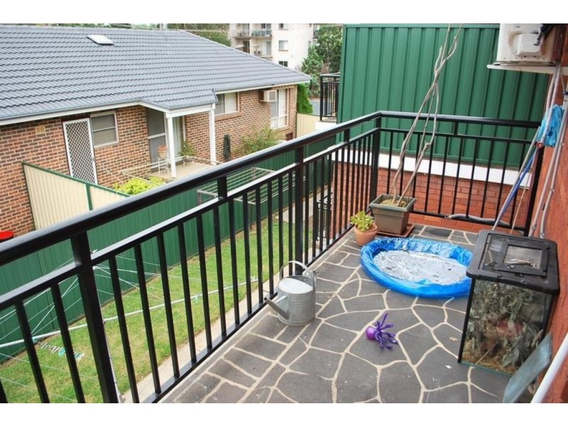 4/6 Reddall Street, Campbelltown NSW 2560