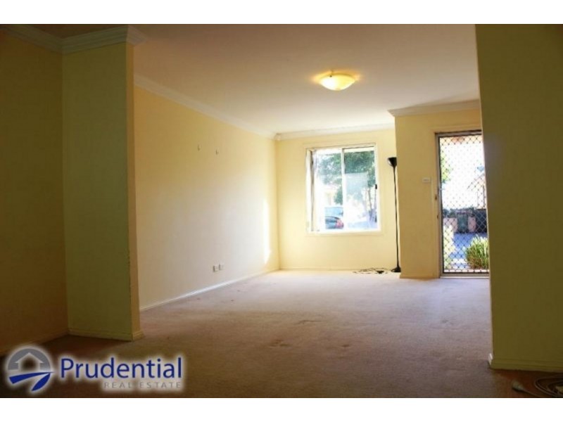 25/17-25 Poplar Cres, Bradbury NSW 2560