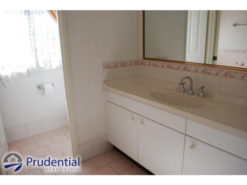 1 Danburite Place, Eagle Vale NSW 2558