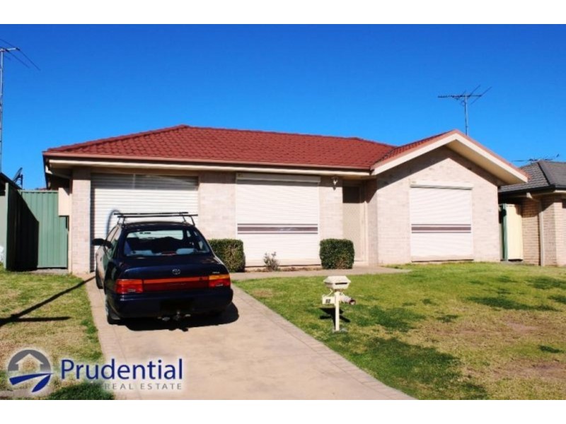 12 Edward Edgar Street, Minto NSW 2566