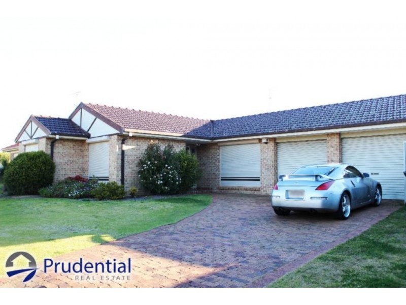 32 St Helens Park Drive, St Helens Park NSW 2560