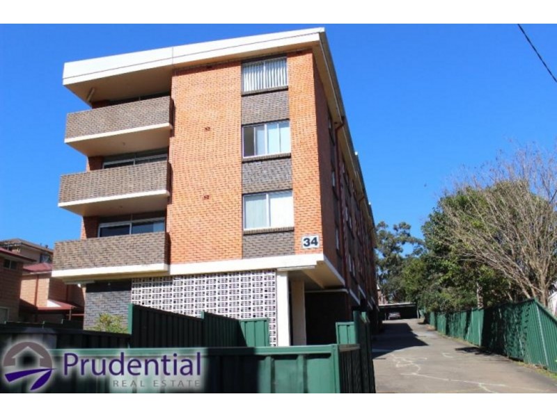 13/34 Moore Street, Campbelltown NSW 2560