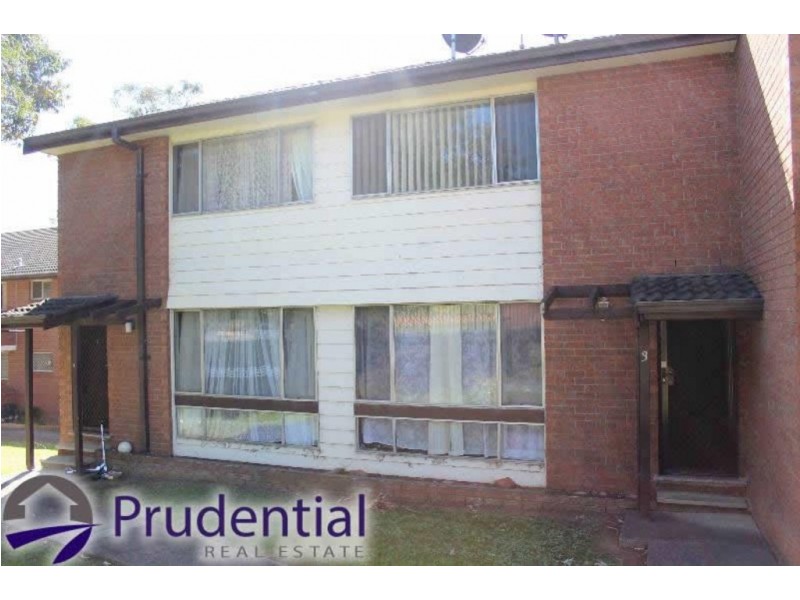 3/18 Westmoreland Road, Minto NSW 2566