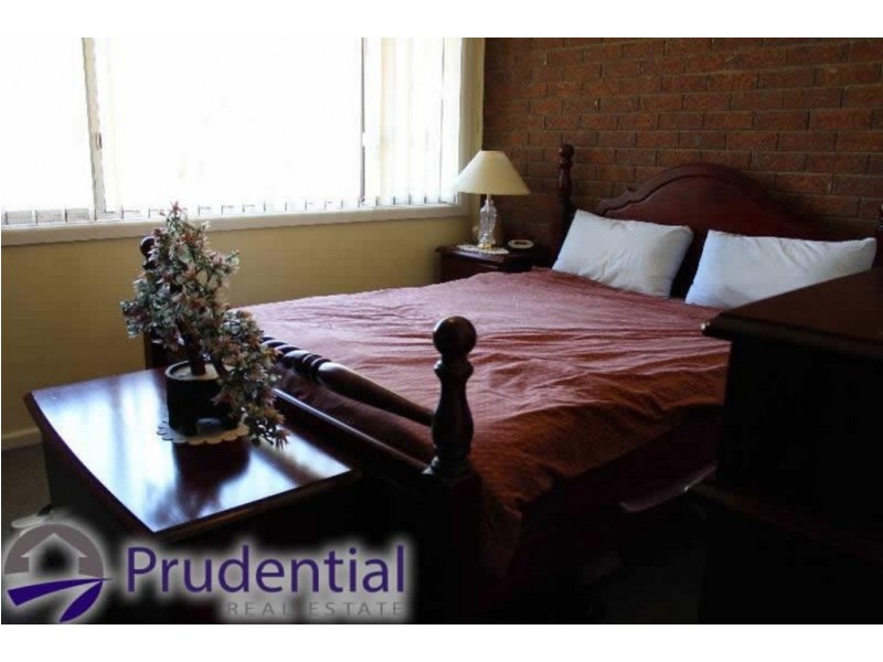 3/18 Westmoreland Road, Minto NSW 2566