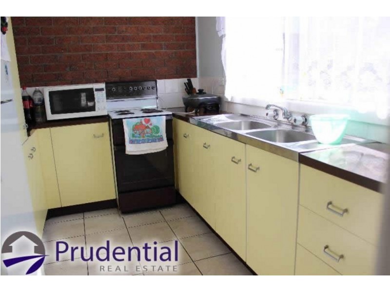 3/18 Westmoreland Road, Minto NSW 2566