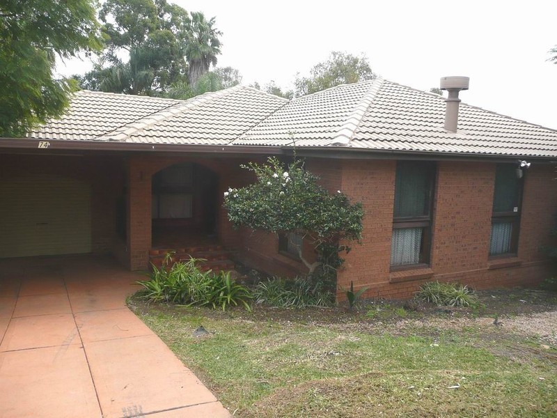 74 Aberdeen Road, St Andrews NSW 2566