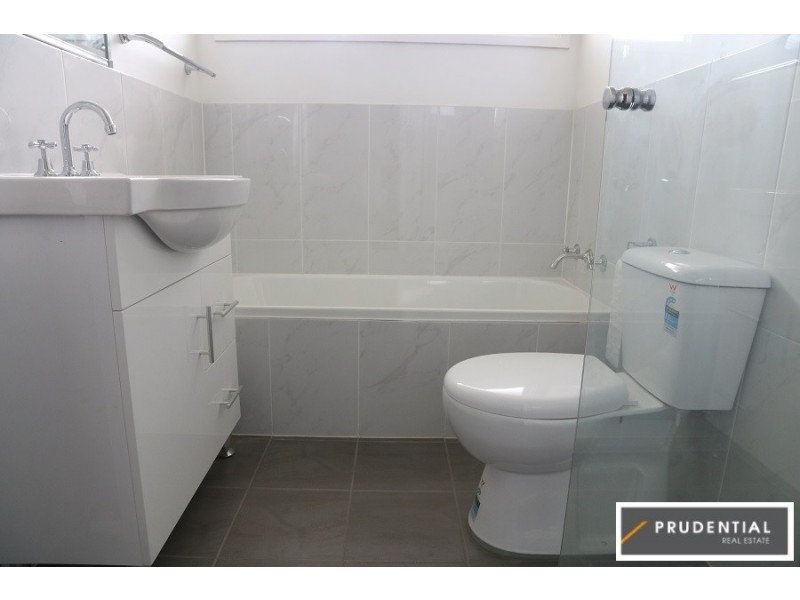 4 Omaru Cr, Bradbury NSW 2560