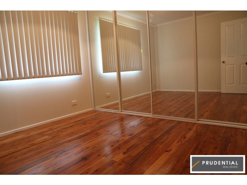 4 Omaru Cr, Bradbury NSW 2560