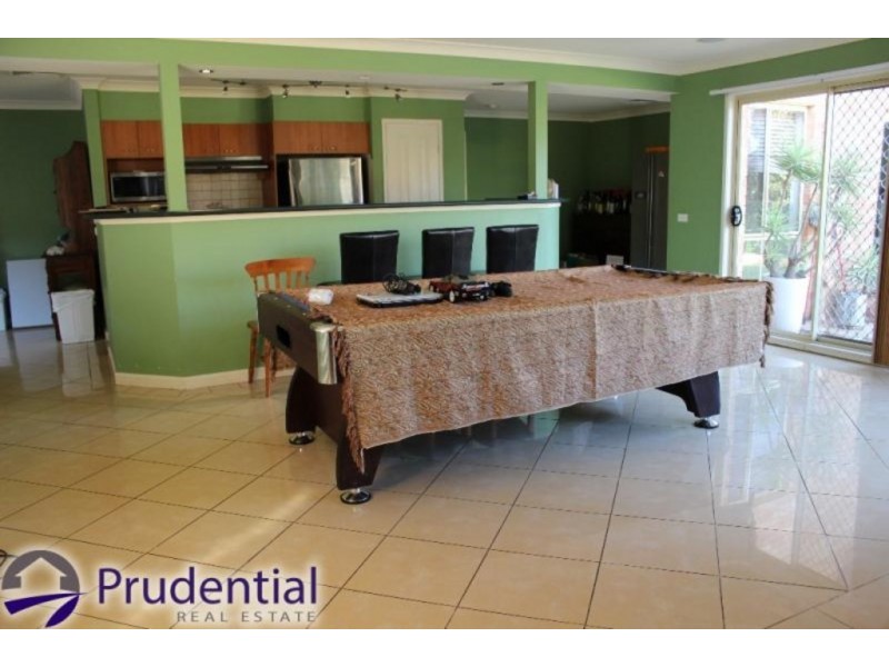 10 James Weehan Way, Macquarie Links NSW 2565