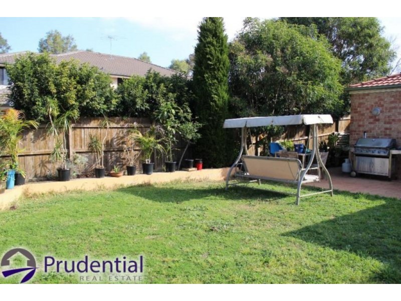 10 James Weehan Way, Macquarie Links NSW 2565