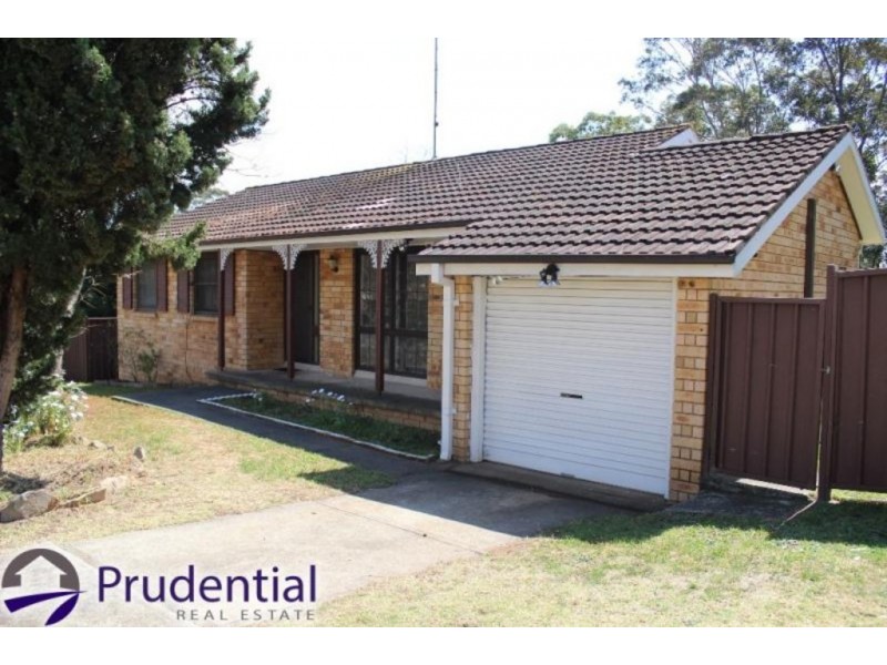 1 Peggotty Avenue, Ambarvale NSW 2560