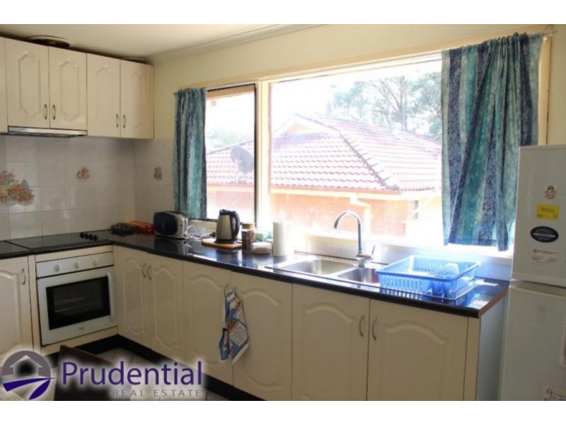 1 Peggotty Avenue, Ambarvale NSW 2560