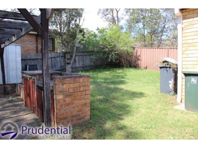 1 Peggotty Avenue, Ambarvale NSW 2560