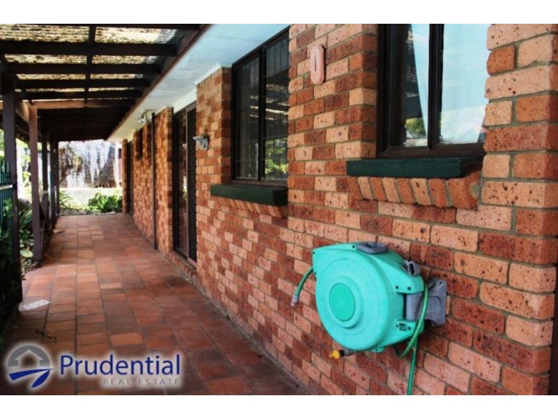 65 Emerald Drive, Eagle Vale NSW 2558
