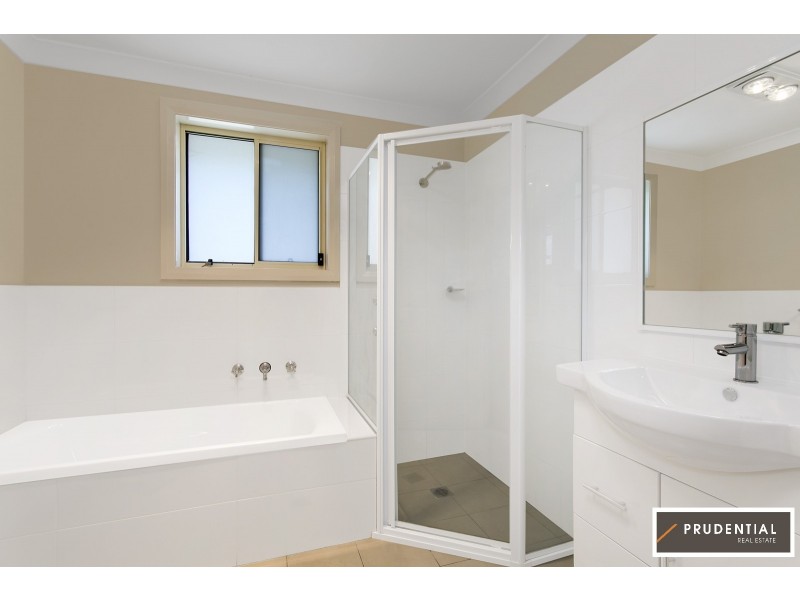 7/4 Feldspar Road, Eagle Vale NSW 2558